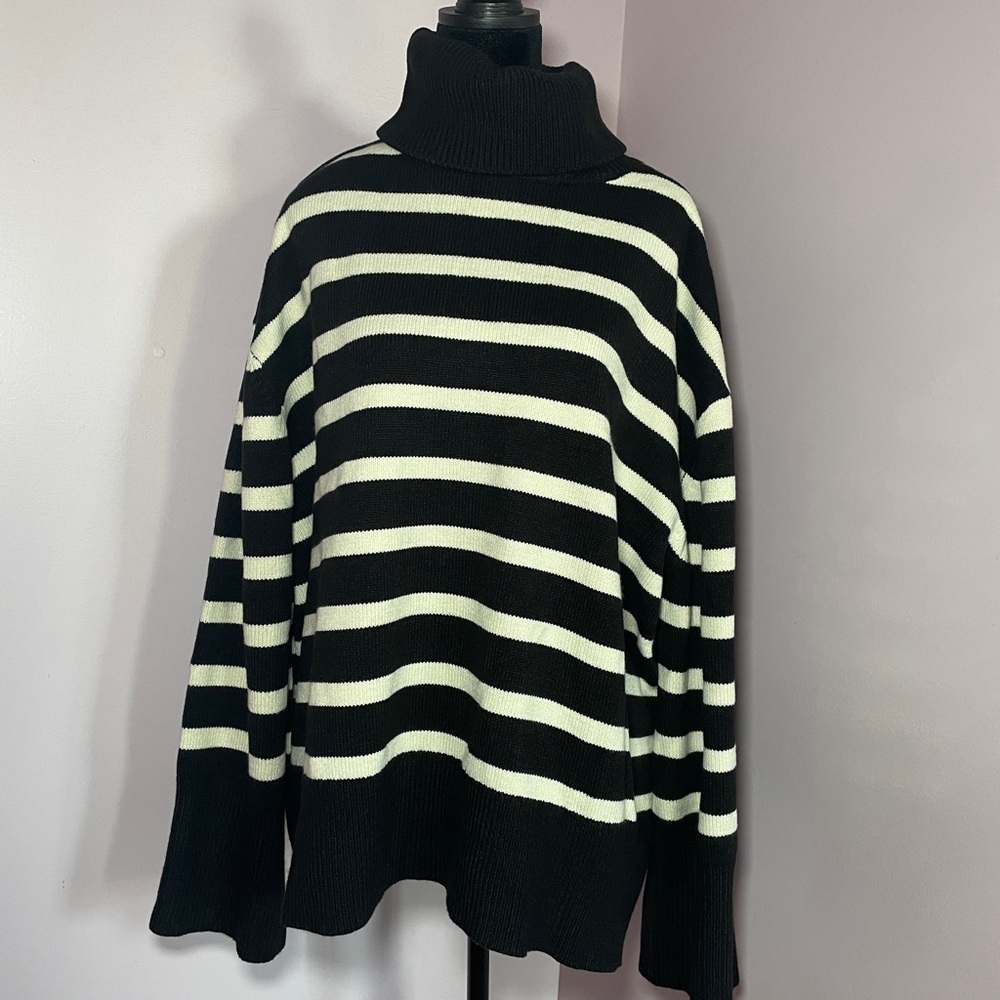 WeWoreWhat- Striped Turtle Neck Black & Ecru Size L / XL Oversize Winter Basic - Picture 4 of 11